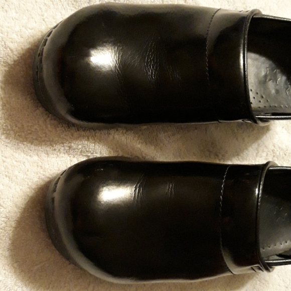 Dansko shoes - Picture 4 of 6